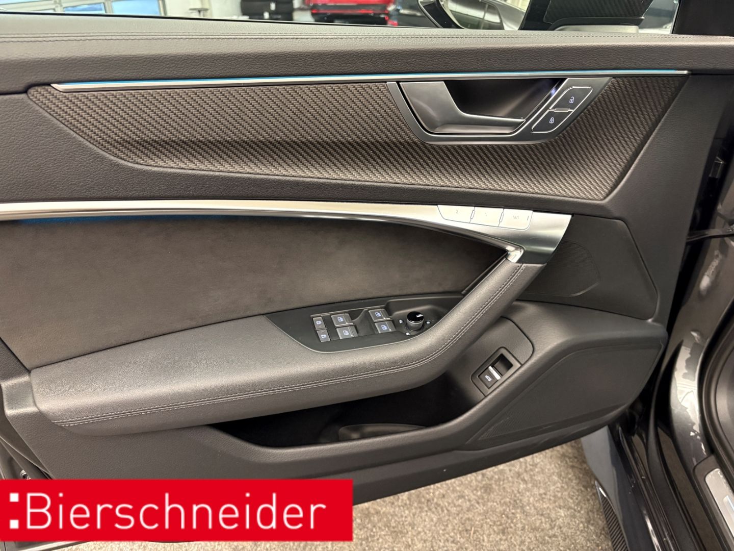 Audi RS6 Avant KERAMIK 305 KM H LASER 21 S-SITZE UMGE