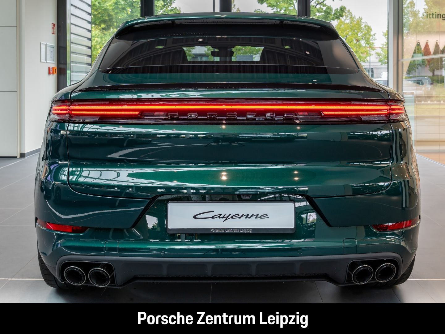 Porsche Cayenne Coupe FnW Racinggrün Luft 22Zoll SportDe