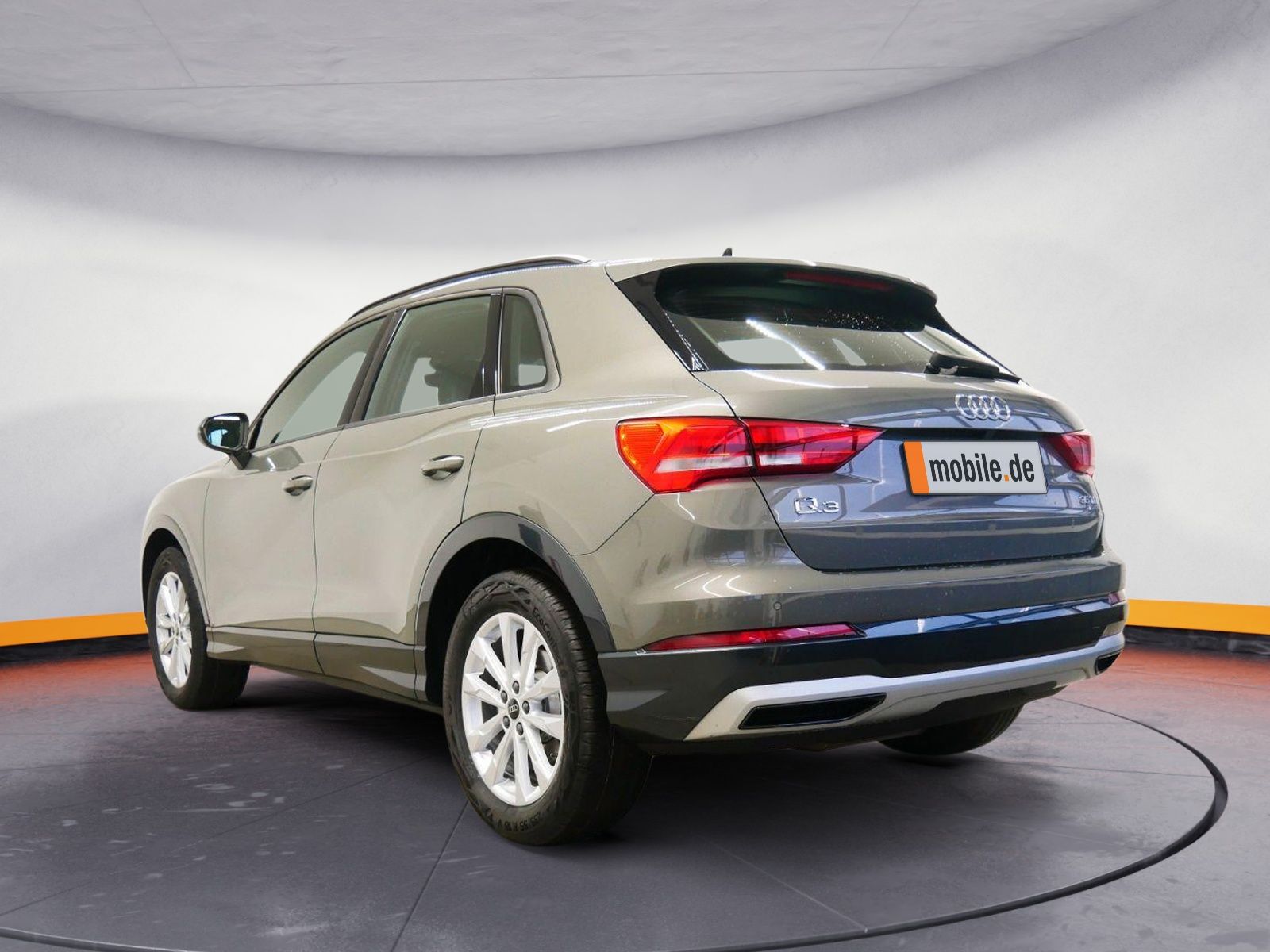 Audi Q3 35 TDI quattro advanced - Samsaru's Car Outlet
