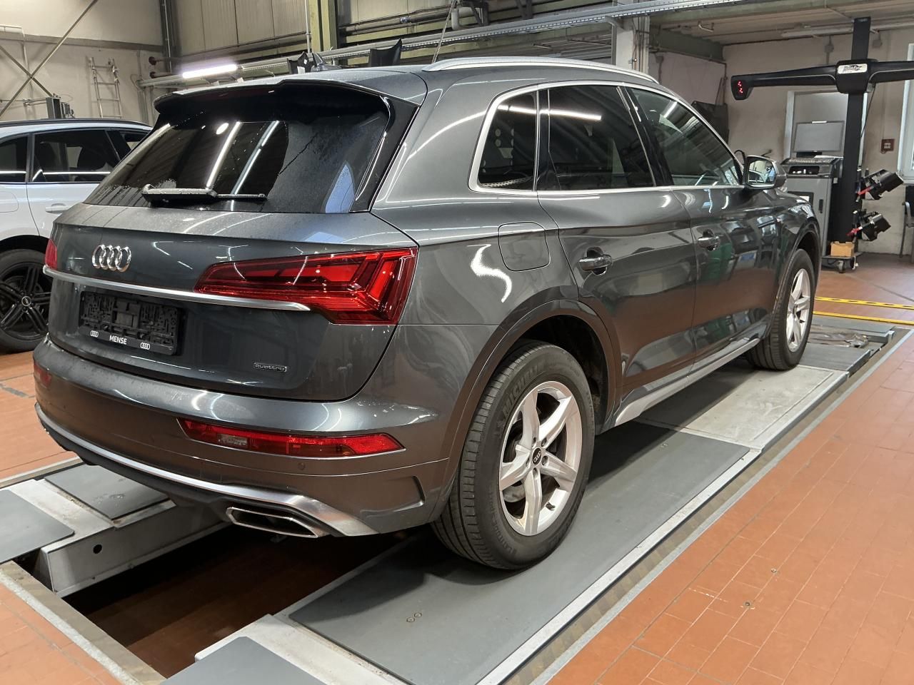 Audi Q5 50 TFSI e quattro S tronic S line Matrix|AHK