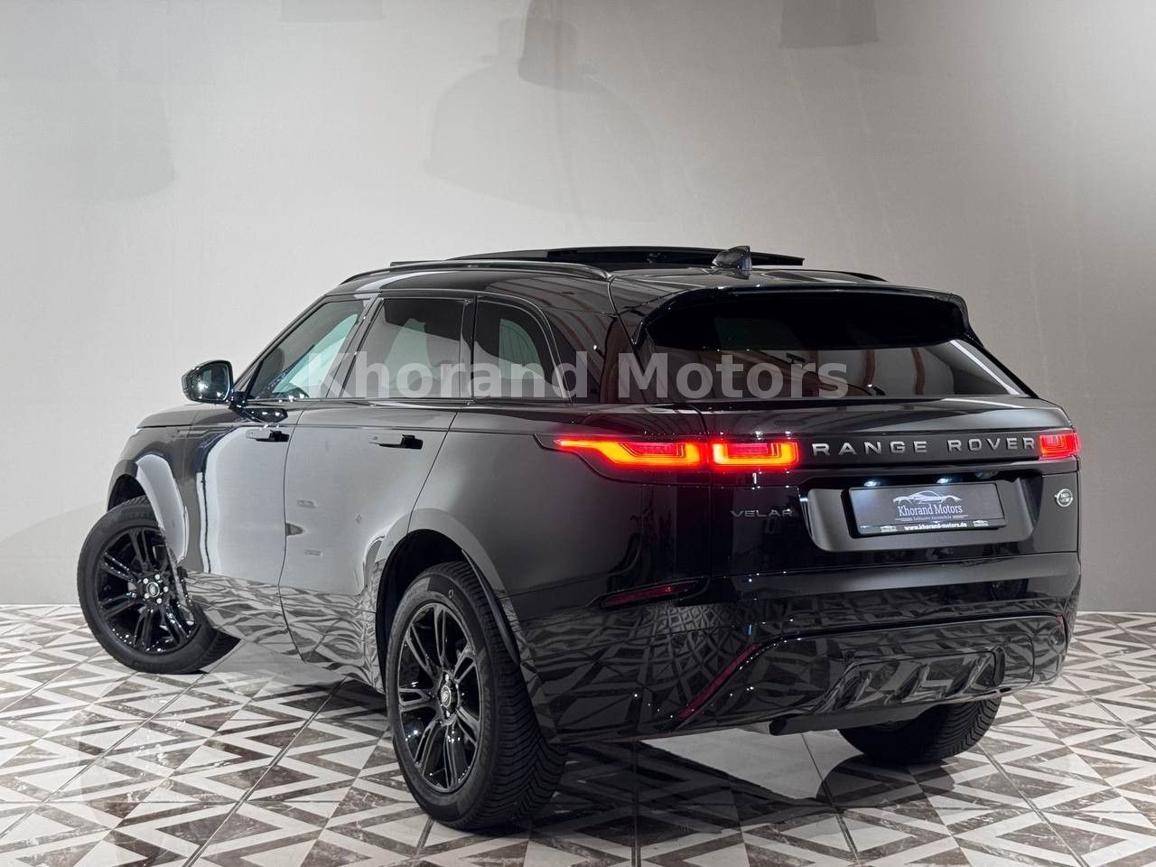 Range Rover Velar R-Dynamic SE - Samsaru's Car Outlet