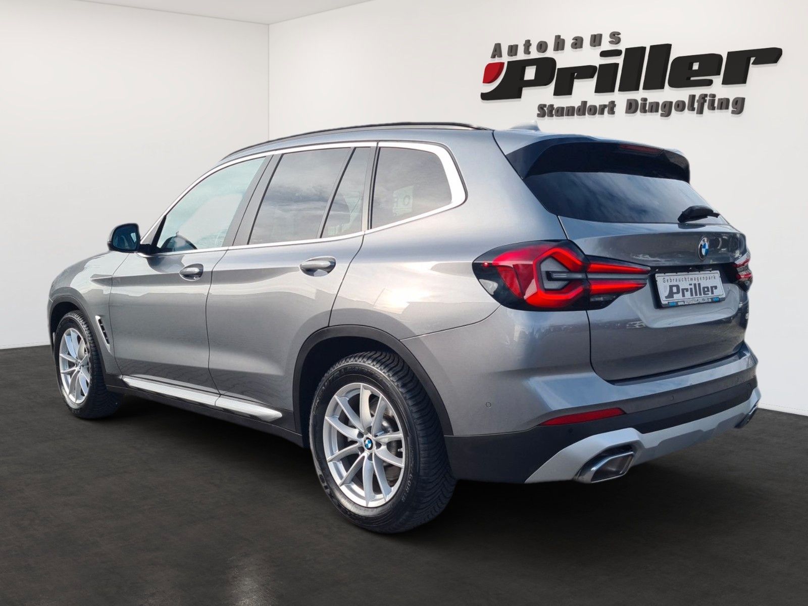 BMW X3 xDrive 20d Laser - Samsaru's Car Outlet