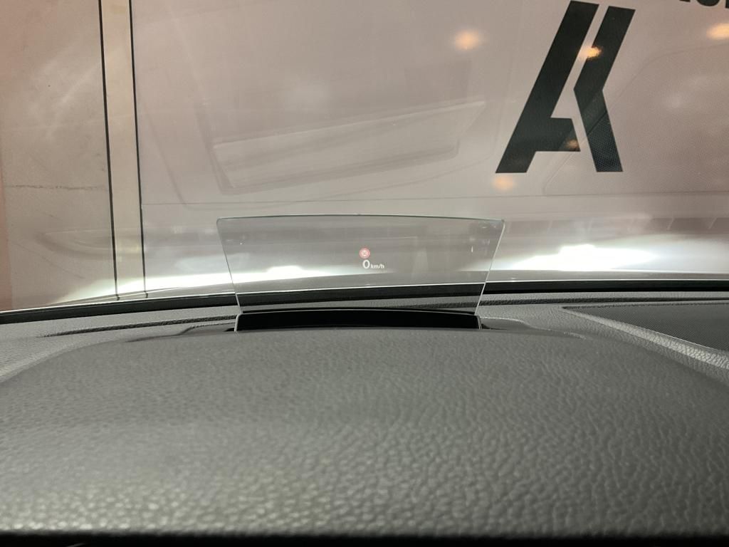 Volkswagen Passat Variant 1.5 TSI DSG Elegance - Samsaru's Car Outlet
