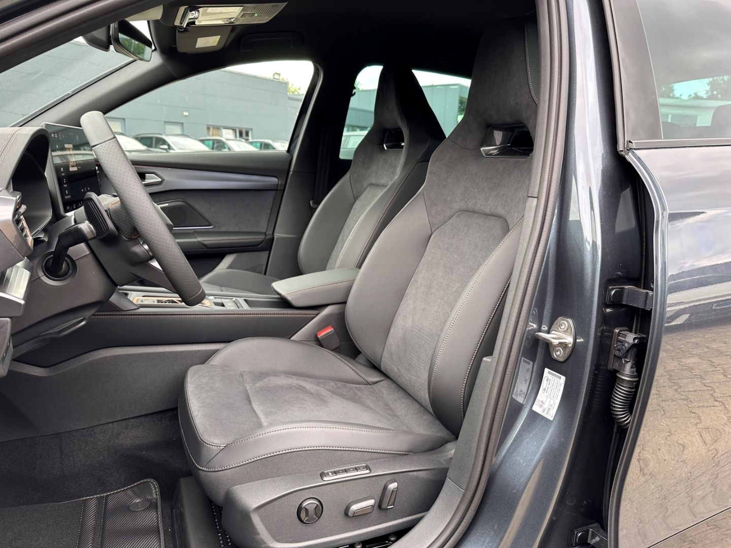 Cupra Formentor 1.5 eTSI DSG - Samsaru's Car Outlet