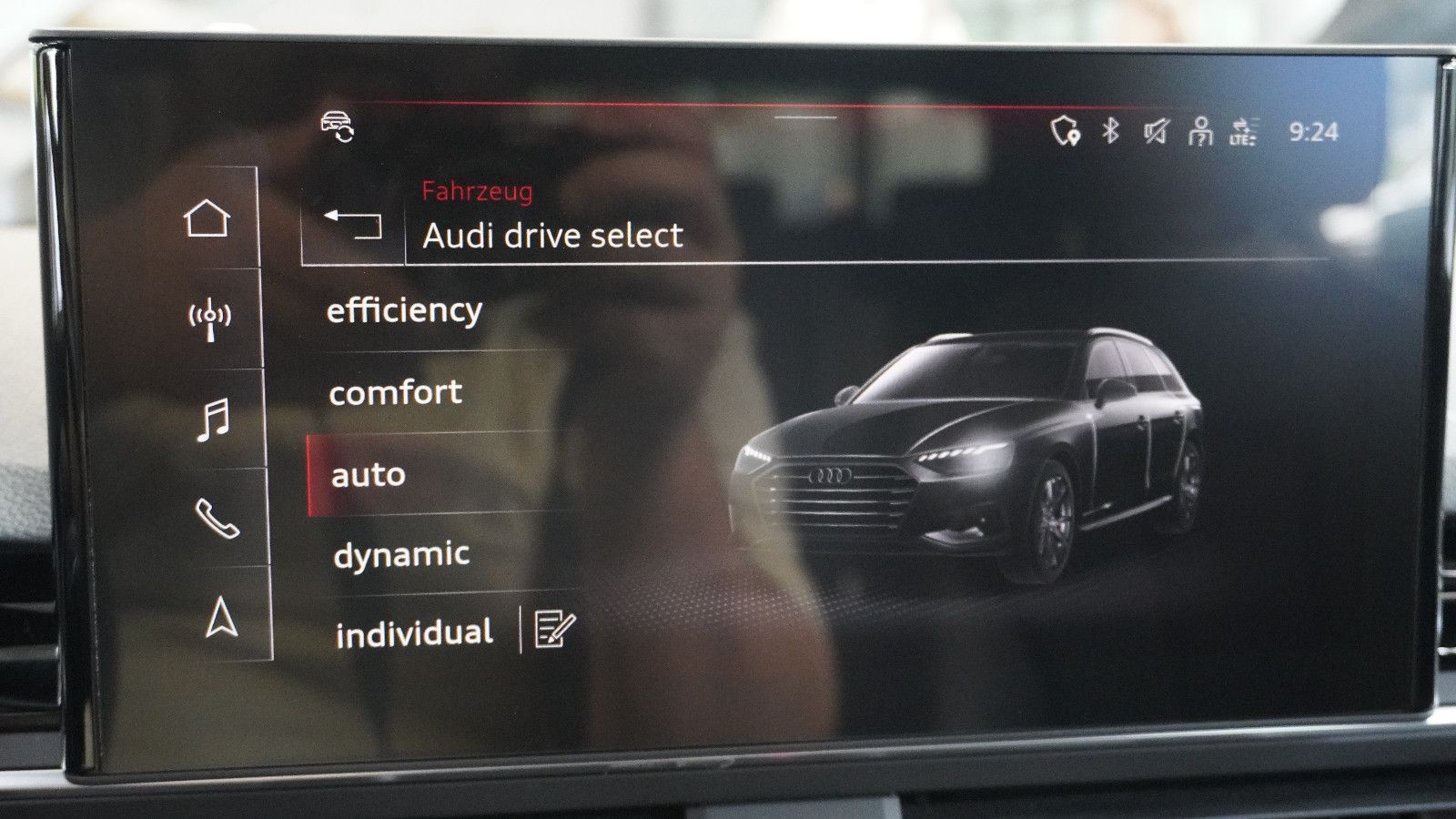 Audi A4 Avant 40 TFSI quattro S line - Samsaru's Car Outlet