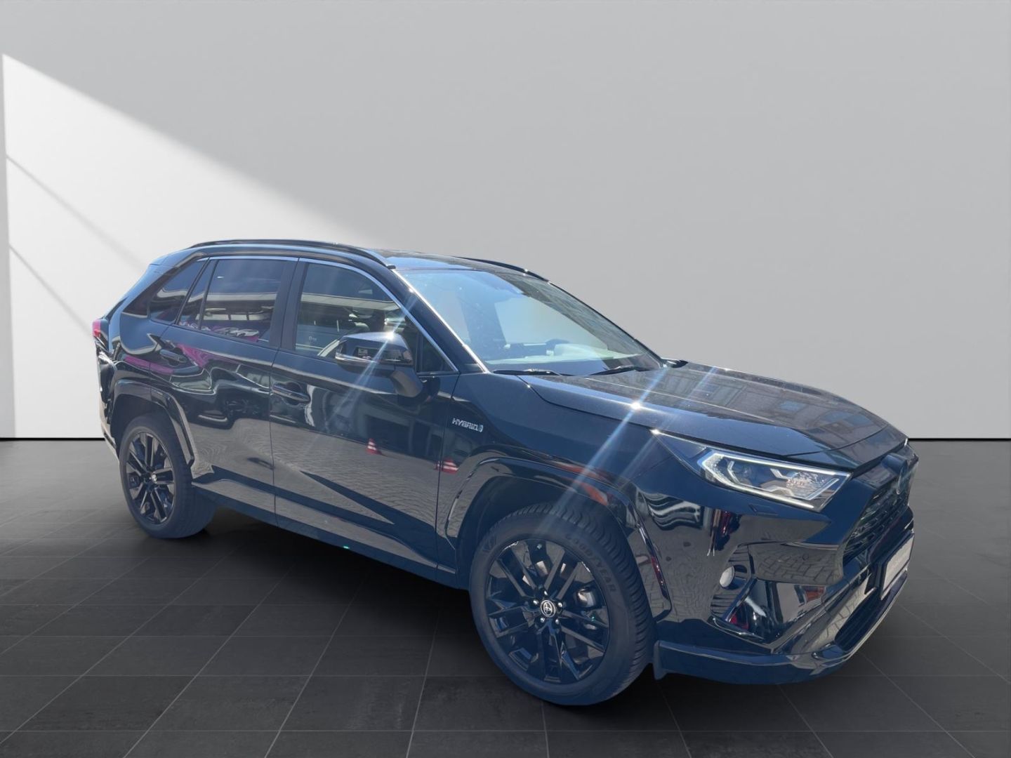 Toyota RAV 4 2.5 Hybrid 4x4 Black Edition - Samsaru's Car Outlet