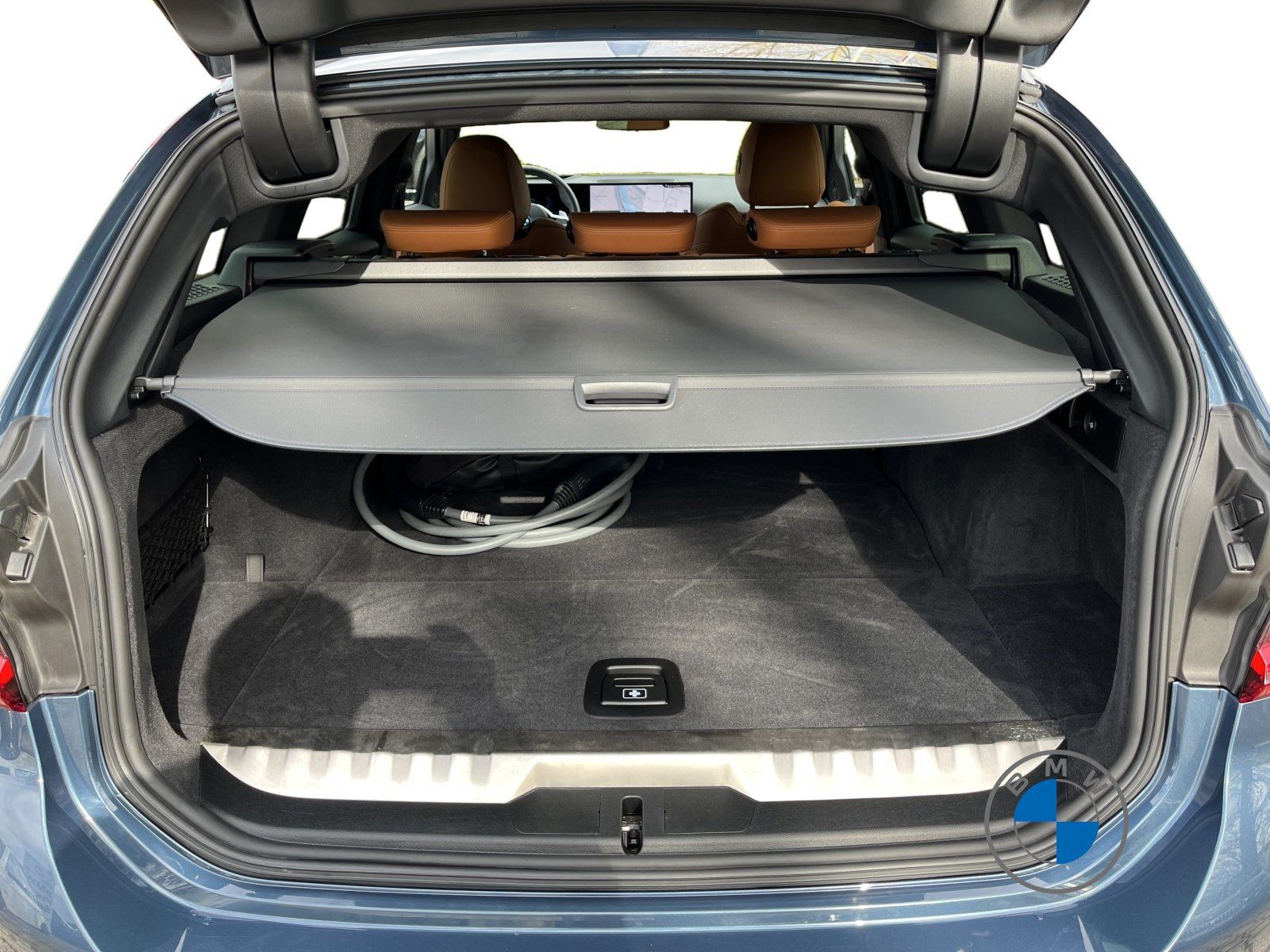 BMW 330e xDrive Touring M Sport Pro AHK Pano ACC H/K