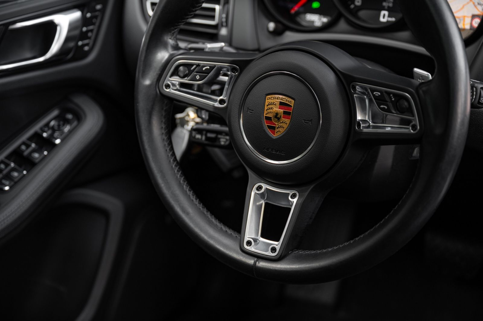 Porsche Macan 245PS - Samsaru's Car Outlet
