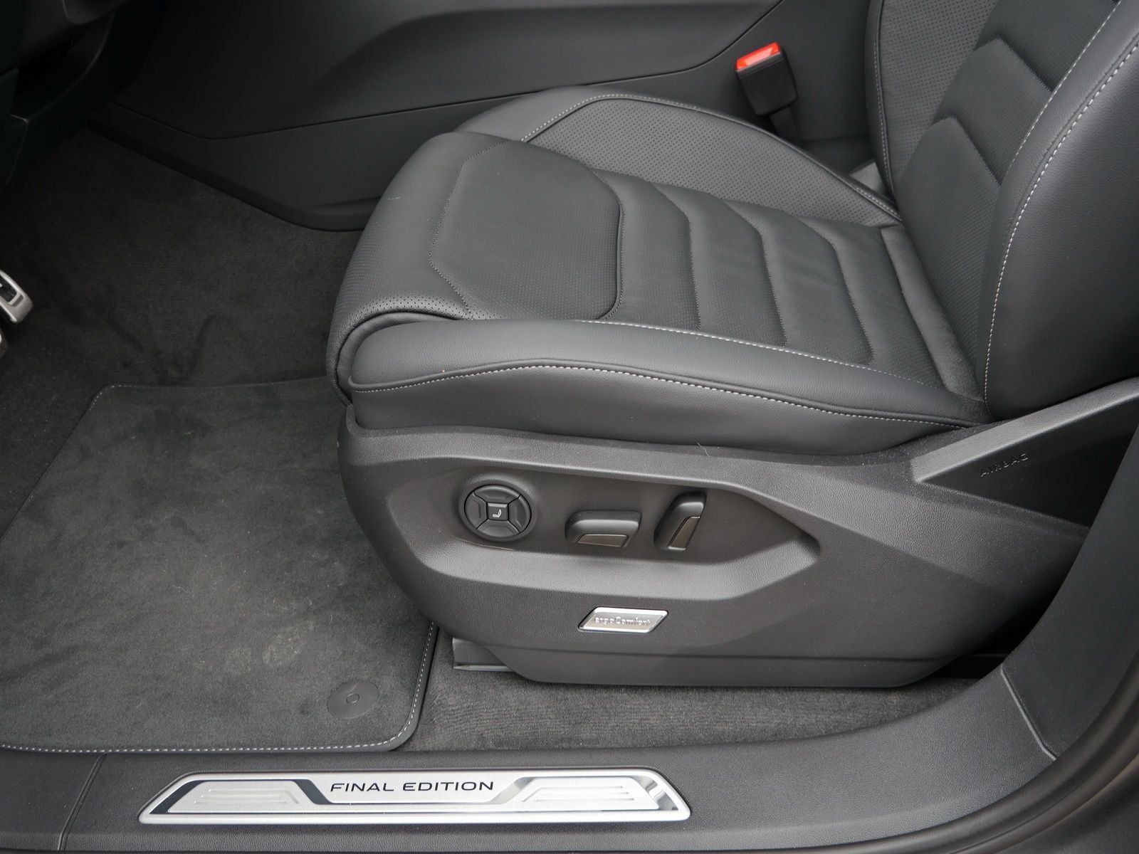 Volkswagen Touareg R-Line Final Edition V6 |AHK|PANO|STAND|