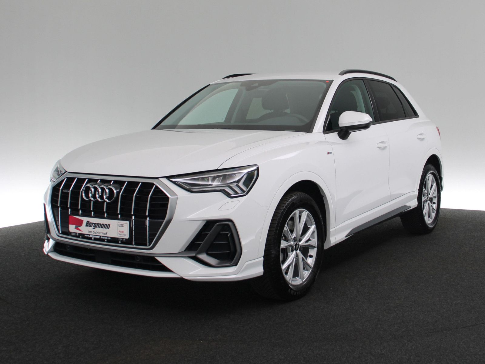 Audi Q3 40 TDI quattro S line - Samsaru's Car Outlet