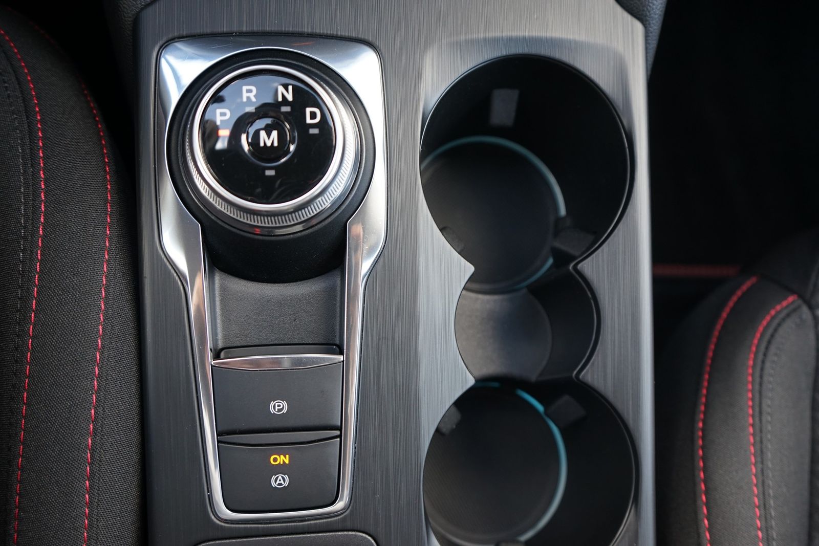 Ford Focus 1.5 EcoBlue ST-Line Aut. LED ACC Kamera