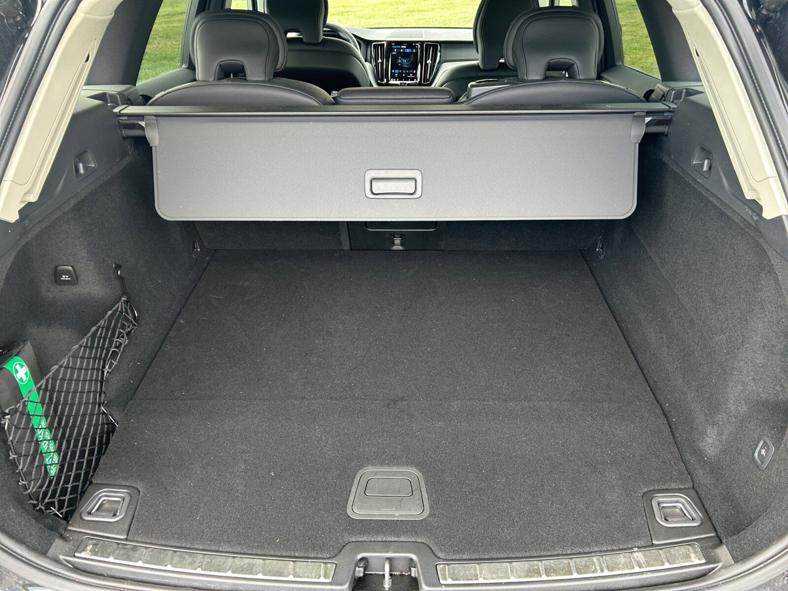 Volvo XC 60 T8 AWD Ultra Dark PlugIn+360Grad+AHK+Leder