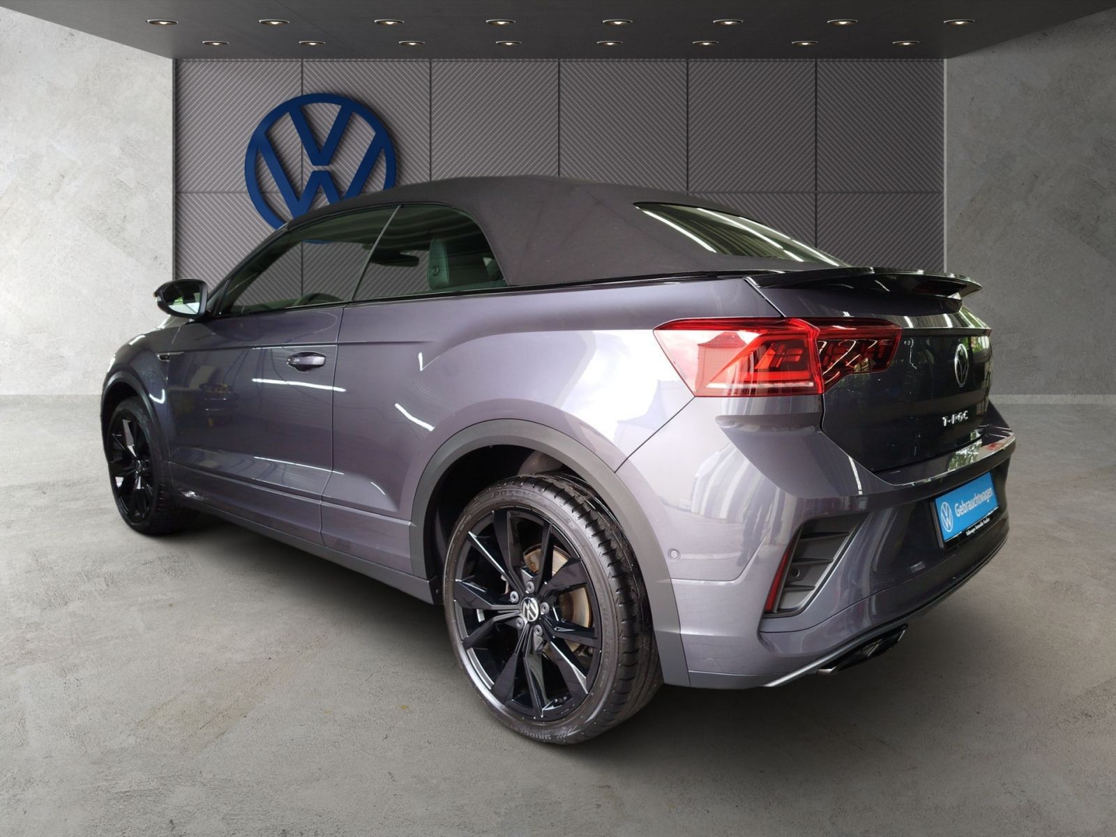 Volkswagen T-Roc 1.5 TSI DSG R-Line - Samsaru's Car Outlet