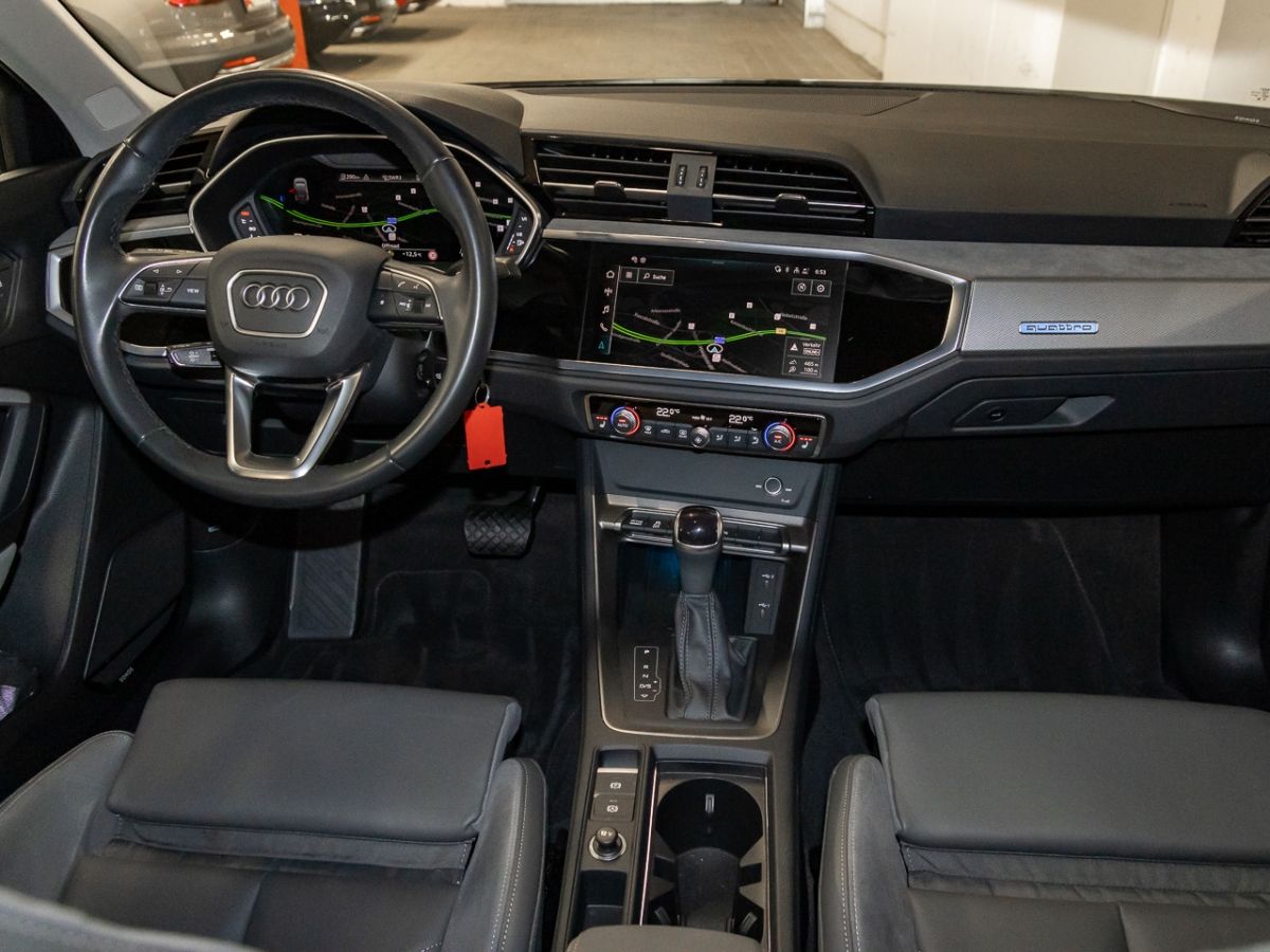 Audi Q3 Sportback 45 TFSI qu design selection - Samsaru's Car Outlet