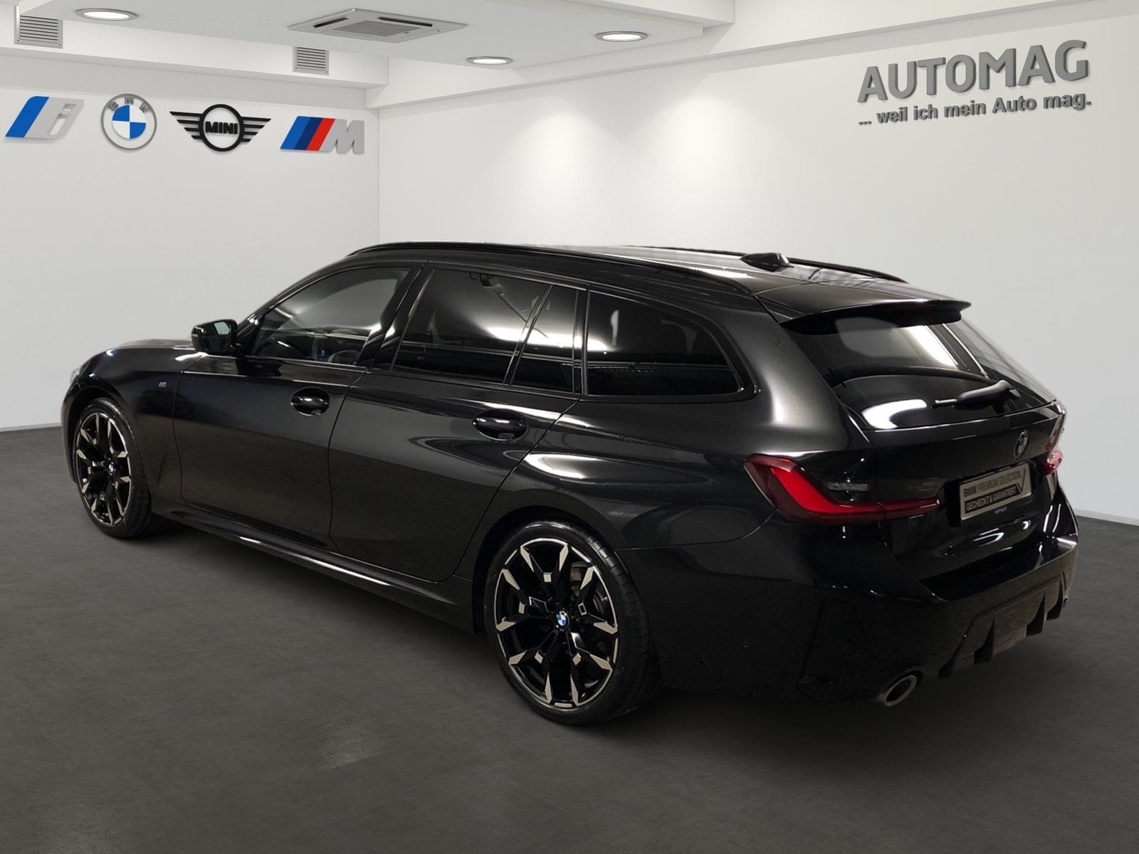 BMW 320i Tour.*M-Sport*DrivAss*ParkAssPlus*AktivGesc