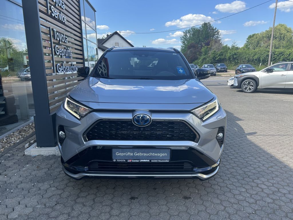 Toyota RAV 4 Plug-In-Hybrid - Samsaru's Car Outlet