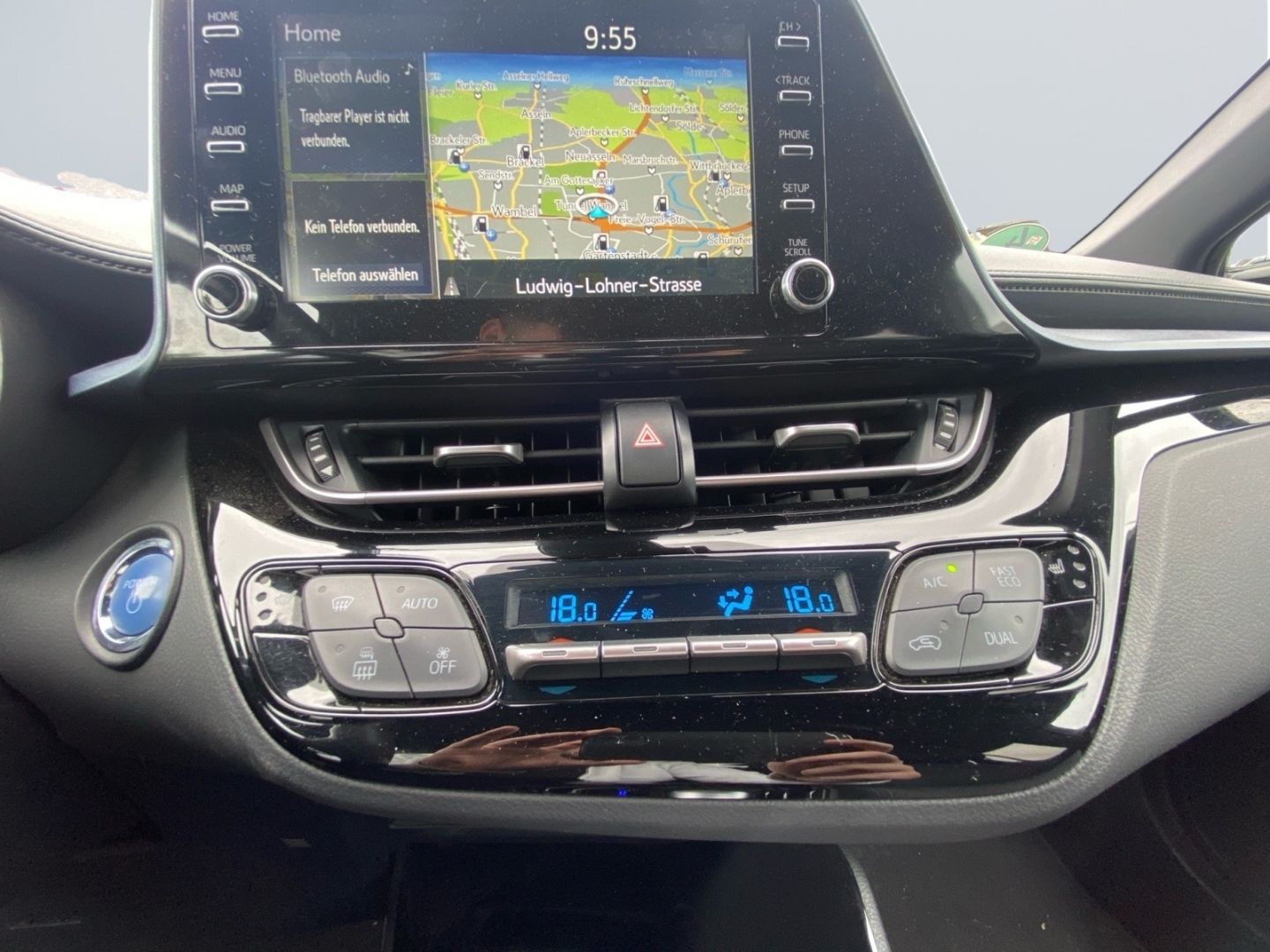 Toyota C-HR 2.0 Hybrid Team - Samsaru's Car Outlet
