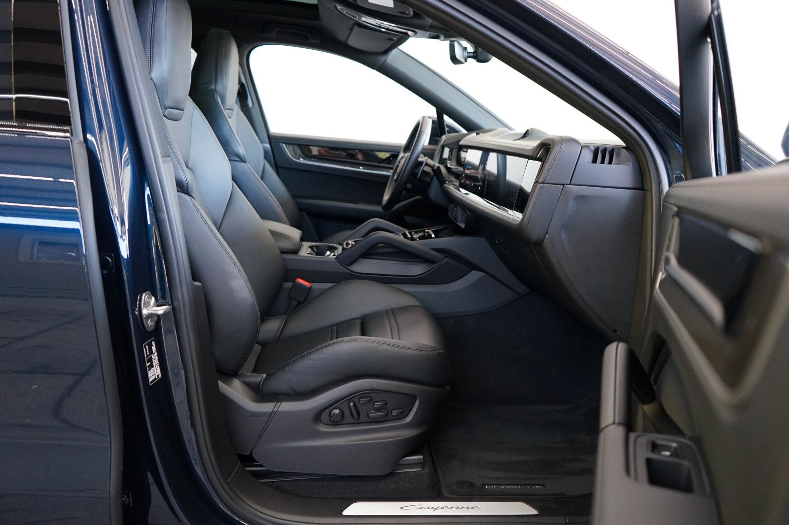 Porsche Cayenne Coupe E-Hybrid/P-Display/NightVision/18W