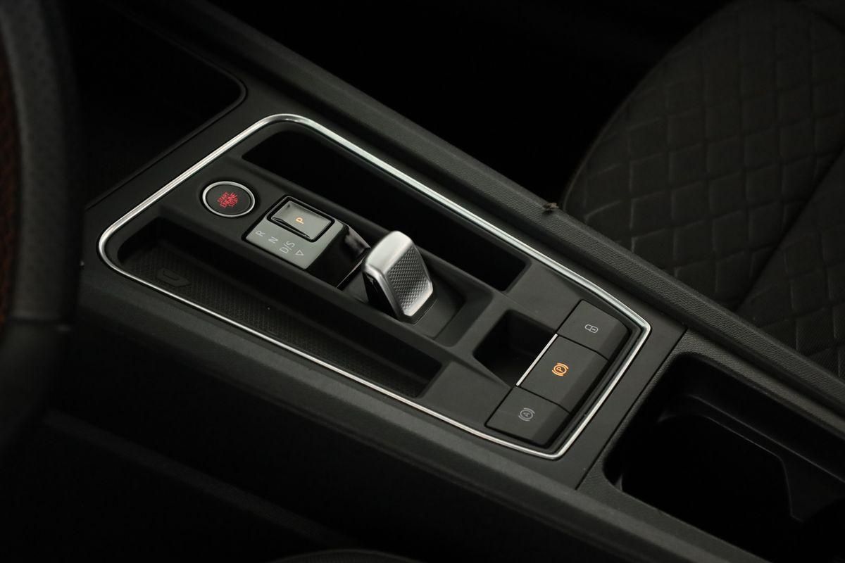 Seat Leon Sportstourer 2.0 TDI DSG FR LED Nav Kam AHK
