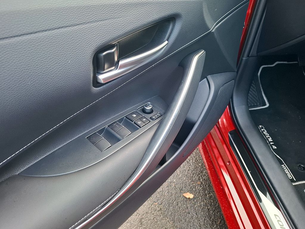 Toyota Corolla Touring Sports Hybrid SHZ NAVI ACC LED