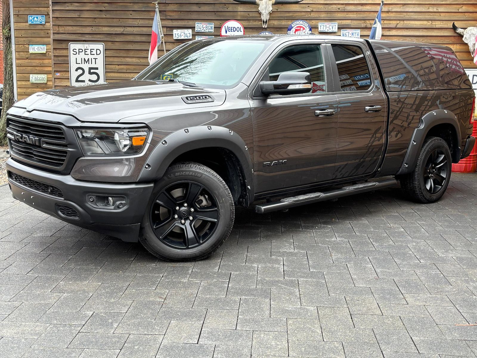 Dodge RAM 1500 5,7L Gen5 Hardtop QuadCab Leder LPG