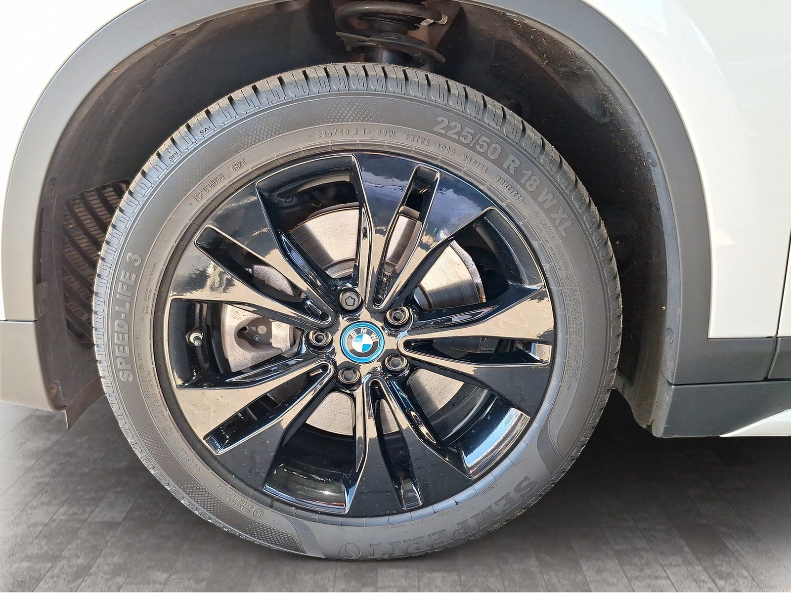 BMW X1 xDrive25e Sport Line - Samsaru's Car Outlet