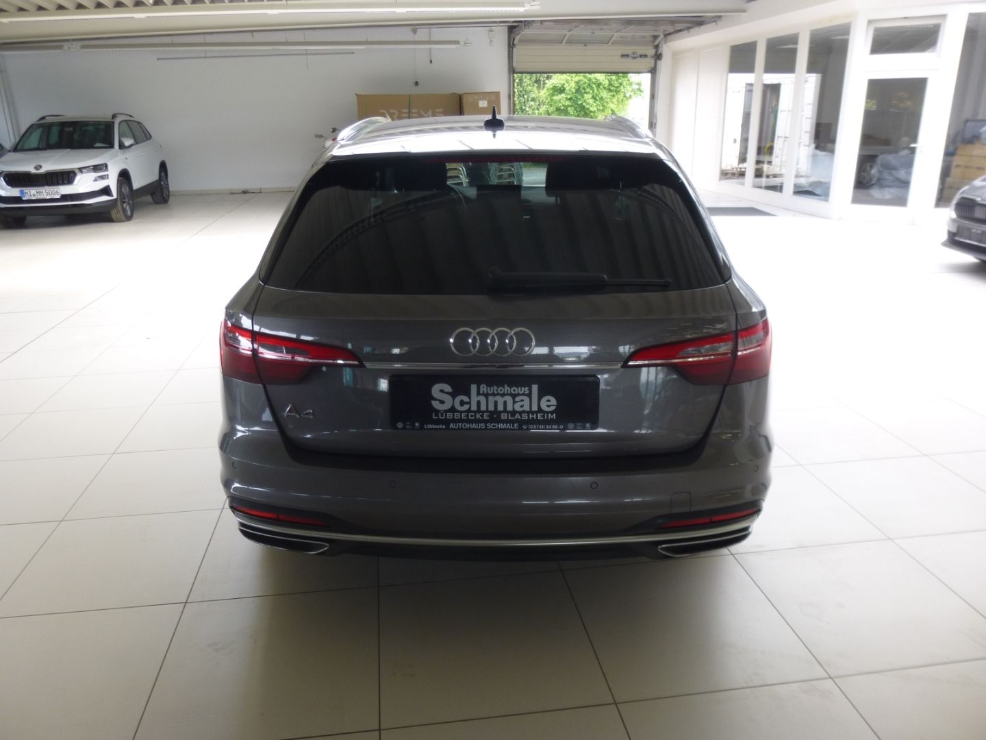 Audi A4 Avant 30 TDI advanced - Samsaru's Car Outlet