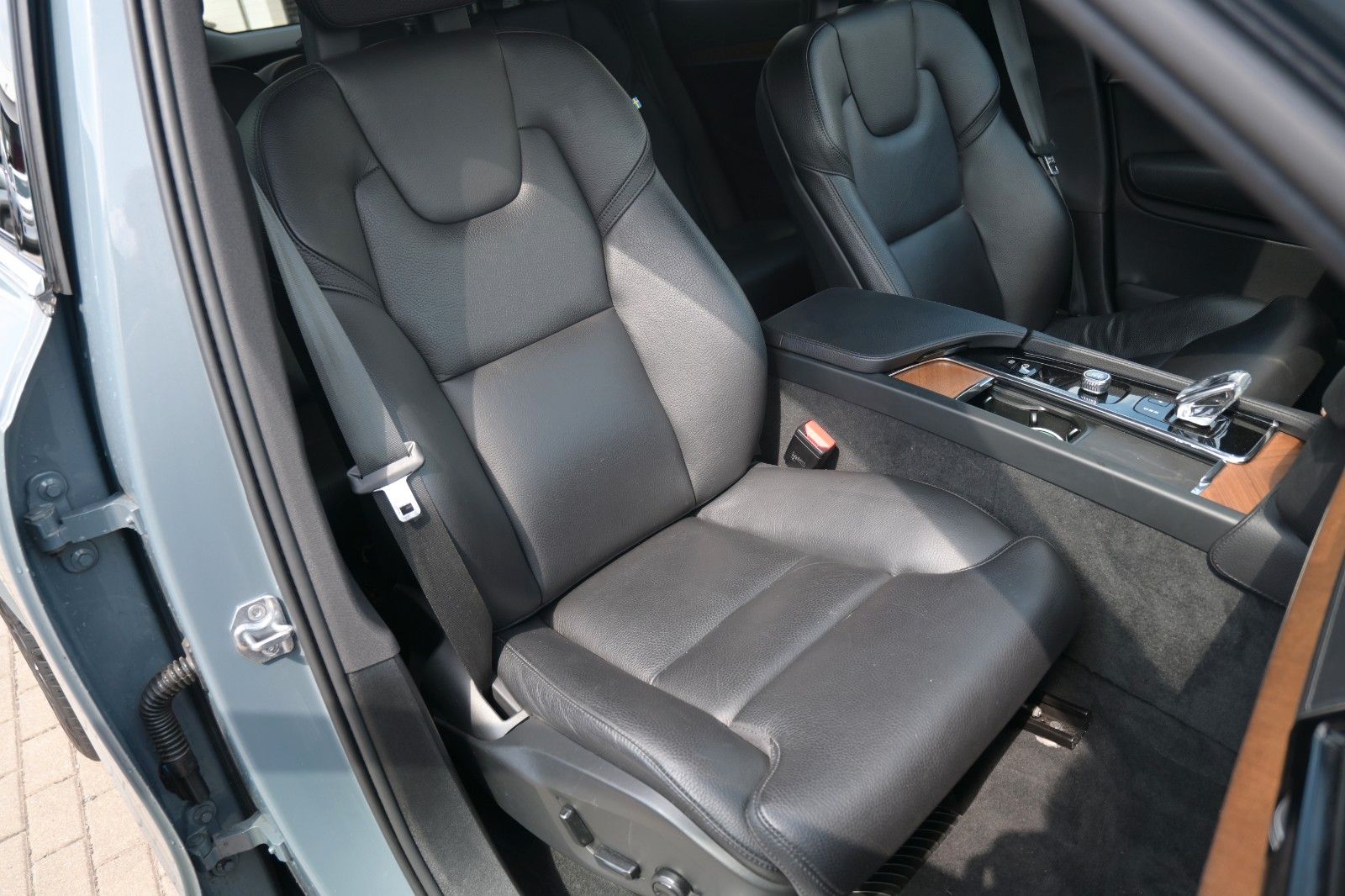 Volvo XC90 B5 Inscrip. AWD - Samsaru's Car Outlet