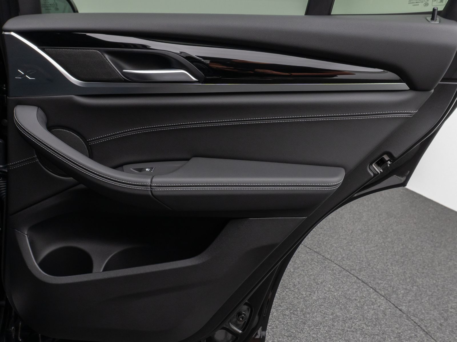 BMW X3 xD30e Sport - Samsaru's Car Outlet