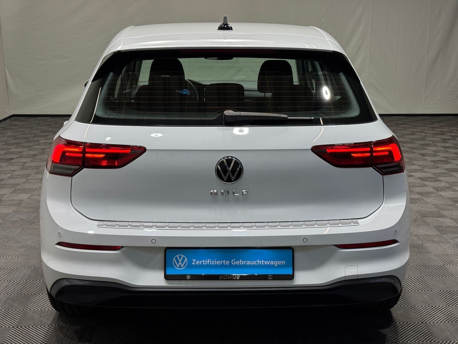 Volkswagen Golf Life 1.0 TSI - Samsaru's Car Outlet