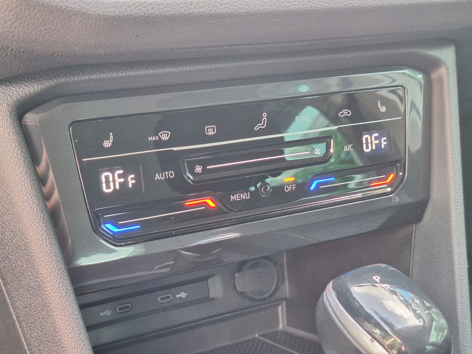 Volkswagen Tiguan 2.0 TDI United DSG - Samsaru's Car Outlet