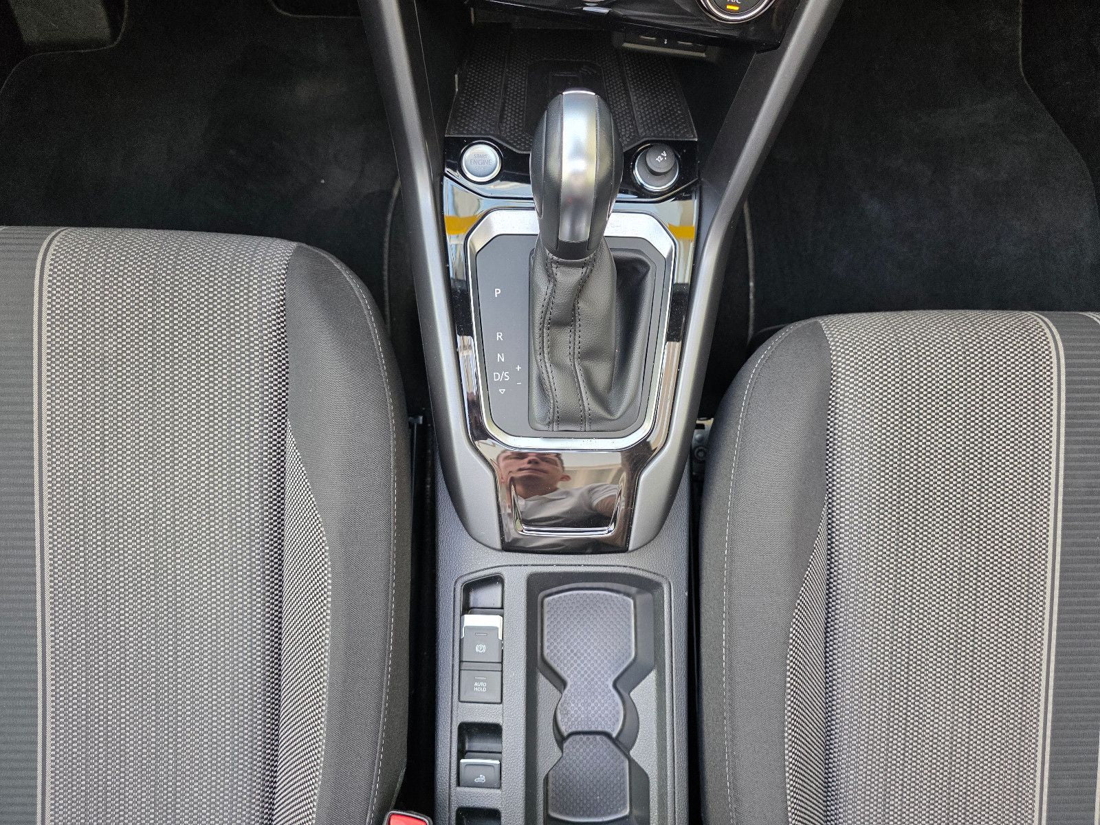 Volkswagen T-Roc Style - Samsaru's Car Outlet