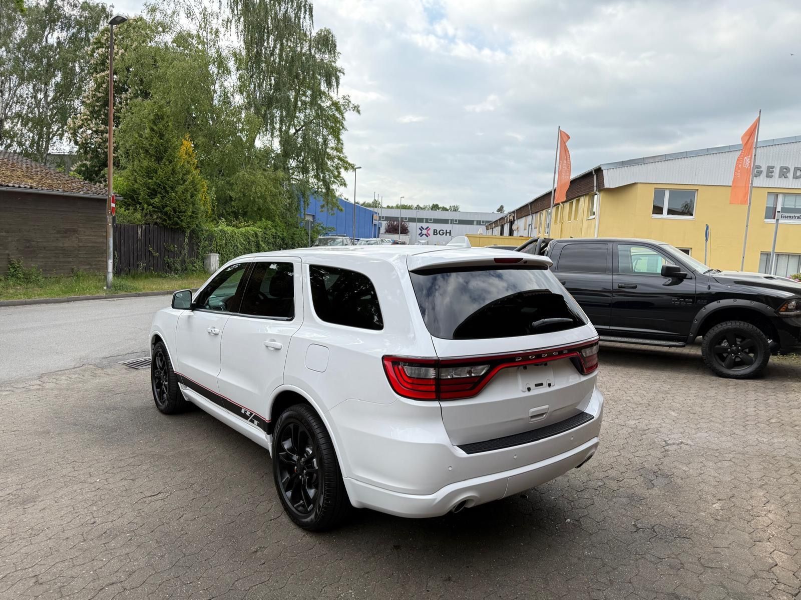 Dodge V8*R/T*LPG*LEDER*NAVI*AHK*LED*PDC*GARANTIE