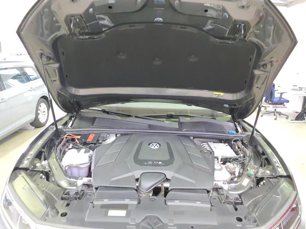 Volkswagen Touareg Elegance 4M 3.0 TSI - Samsaru's Car Outlet