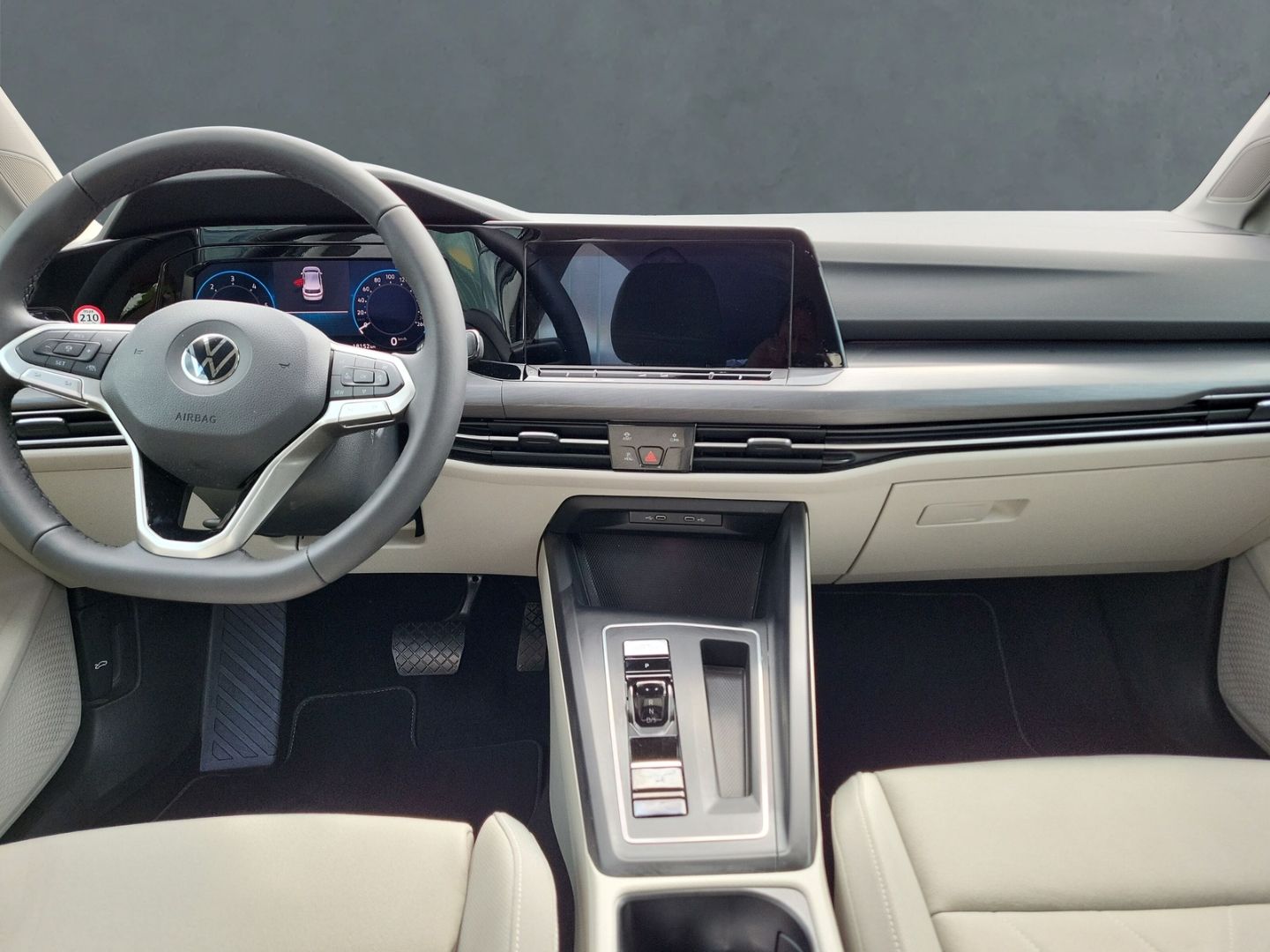 Volkswagen Golf Highline 2.0 TDI - Samsaru's Car Outlet