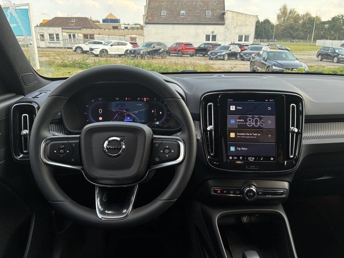 Volvo XC40 B4 Plus Dark AHK LED 360° 8-fach
