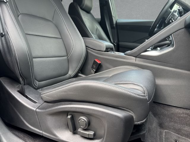 Jaguar E-Pace P300e R-Dynamic SE AWD 20''LM AHK ACC Tot