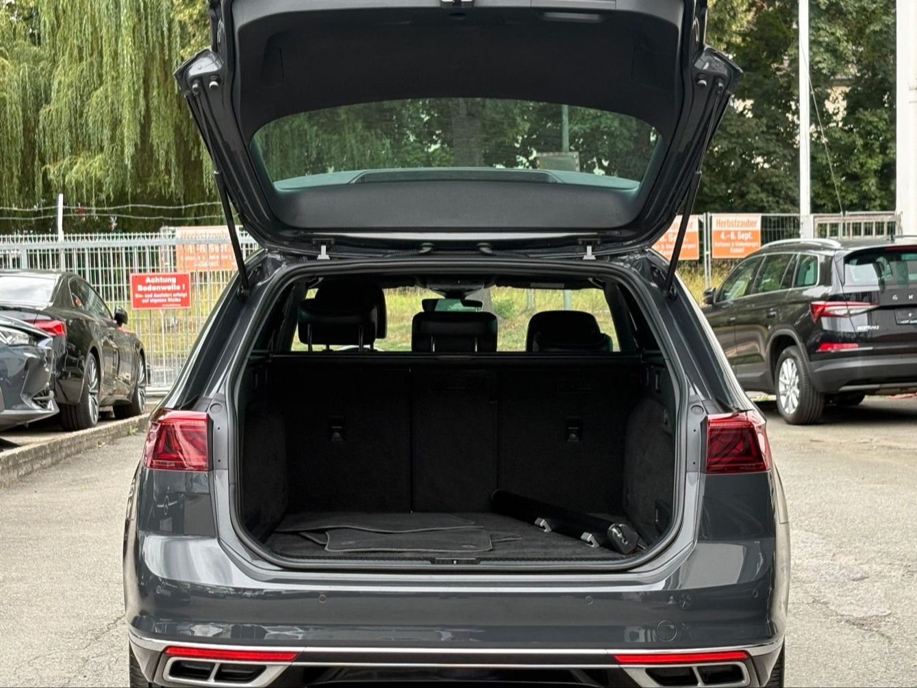 Volkswagen Passat 2.0 TSI DSG Variant 2x R LINE SPORT PAKET