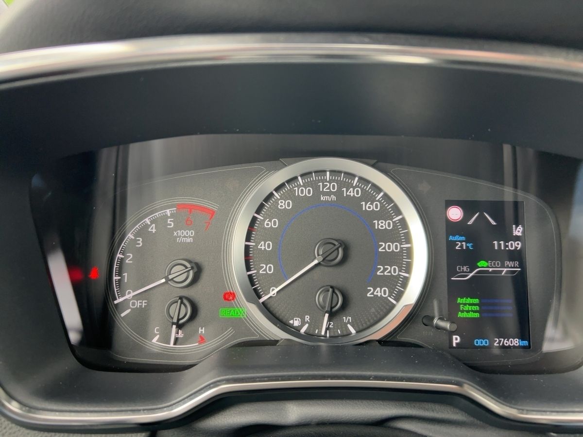 Toyota Corolla Hybrid Club - Samsaru's Car Outlet