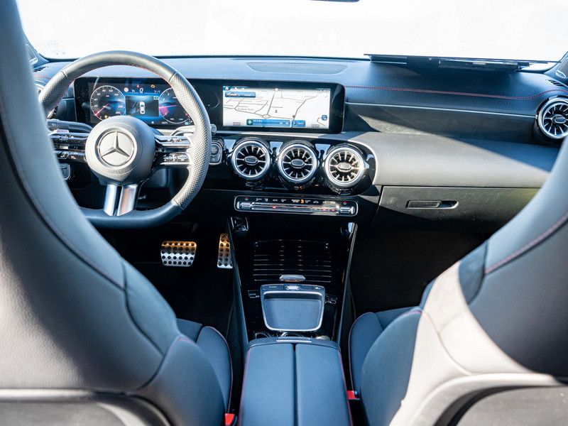 Mercedes-Benz CLA 250 4M Coupé AMG-Sport - Samsaru's Car Outlet