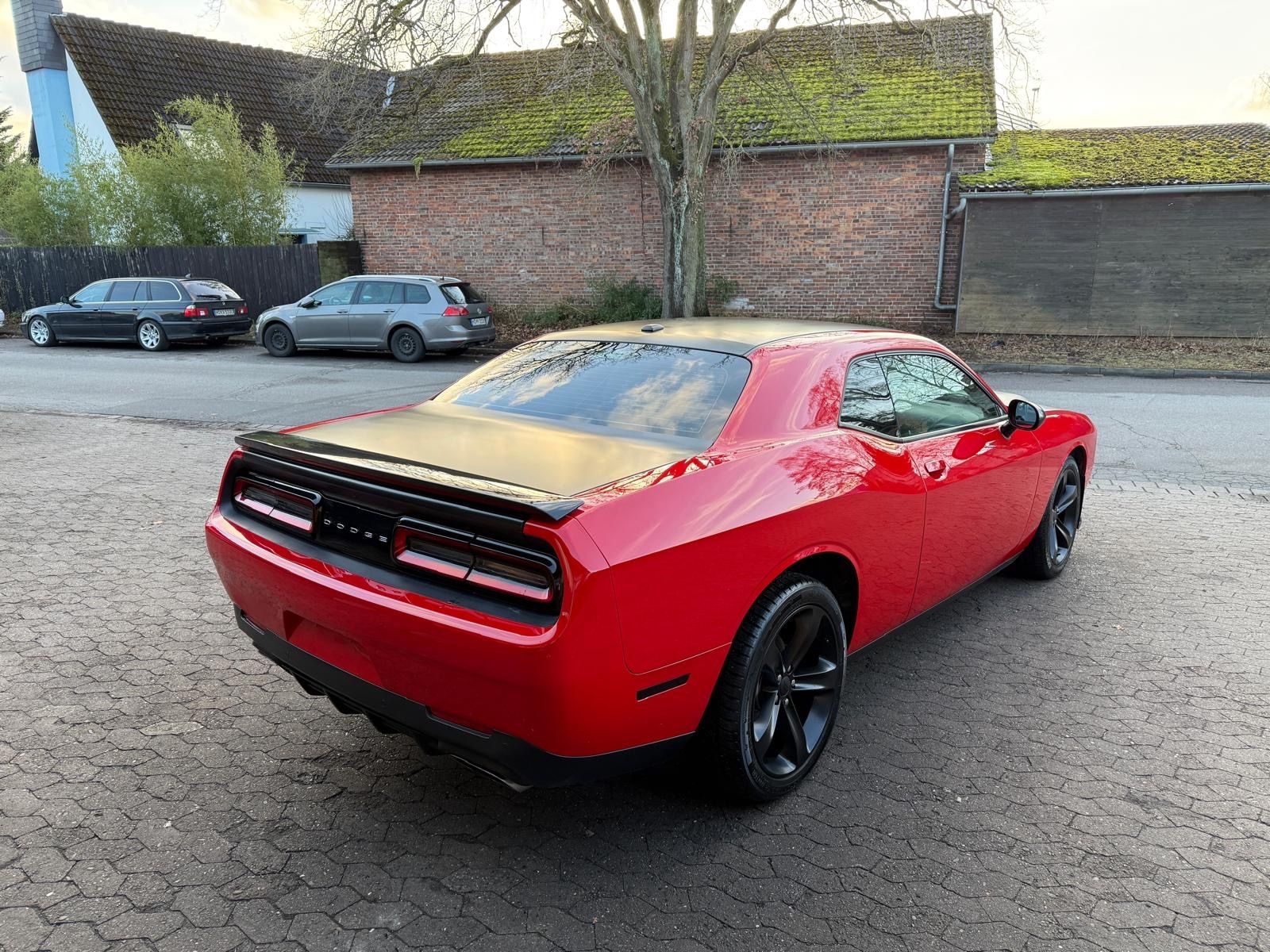 Dodge 5,7 V8*SRT KIT*LEDER*NAVI*KEYLESS*GARNTIE*SERVIC