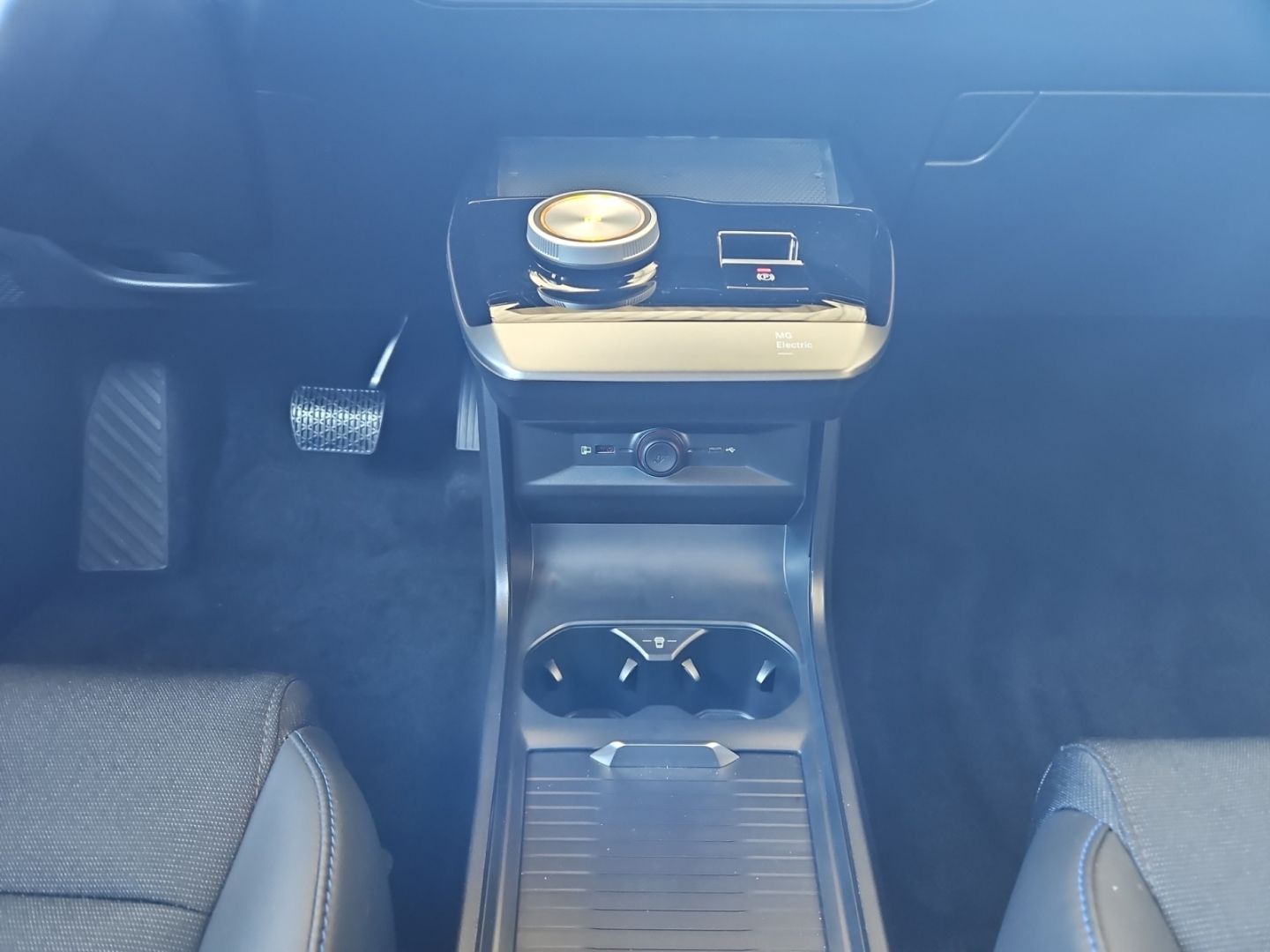 MG4 Luxury / 64 kWh / Navi / SHZ / 360°-Kamera