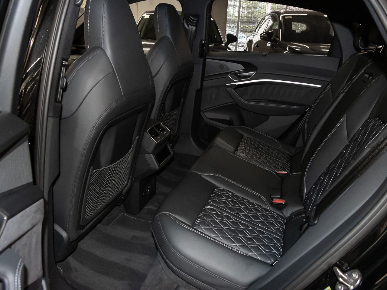 Audi e-tron Sportback 55 quattro S line AHK HUD Pano