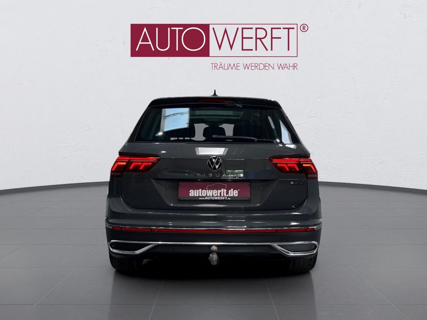 Volkswagen Tiguan 2.0 TSI 4M DSG ELEGANCE MATRIX PANO AHK K