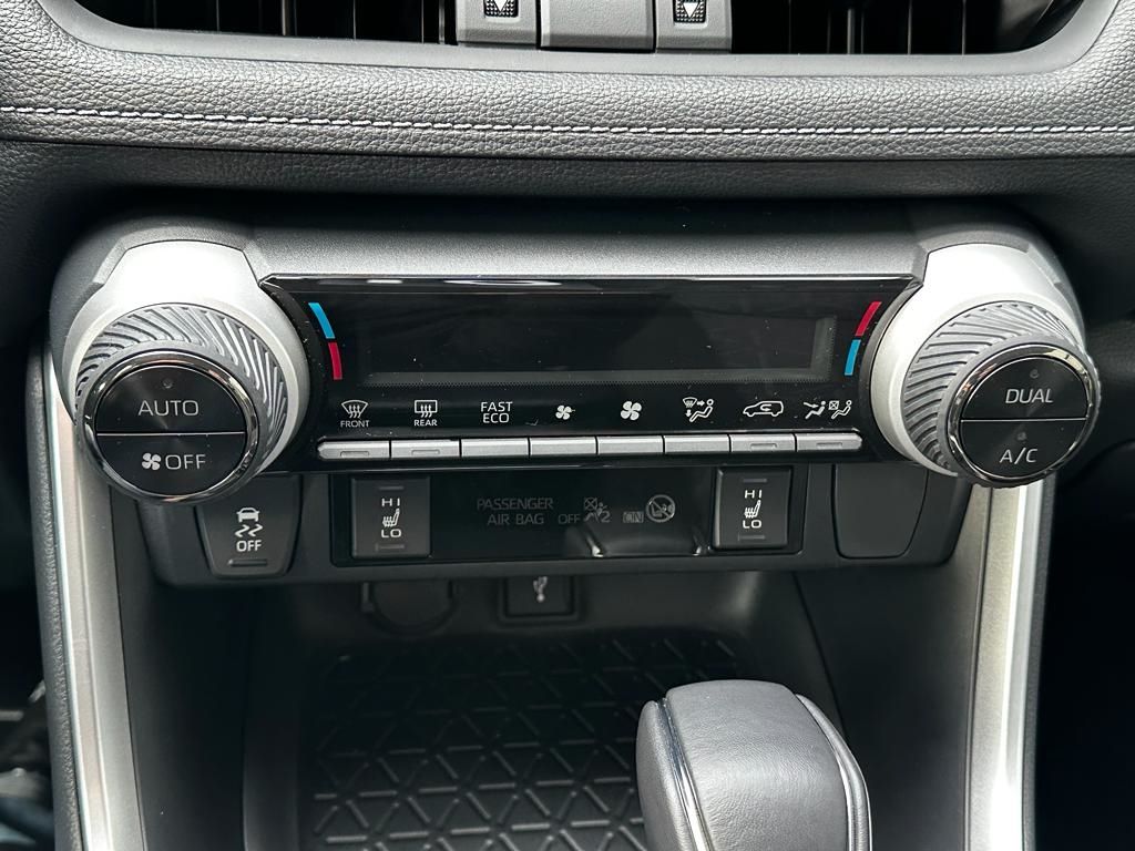 Toyota RAV 4 2.5 Hybrid CVT 4x4 Active Navi LED PDC e.H