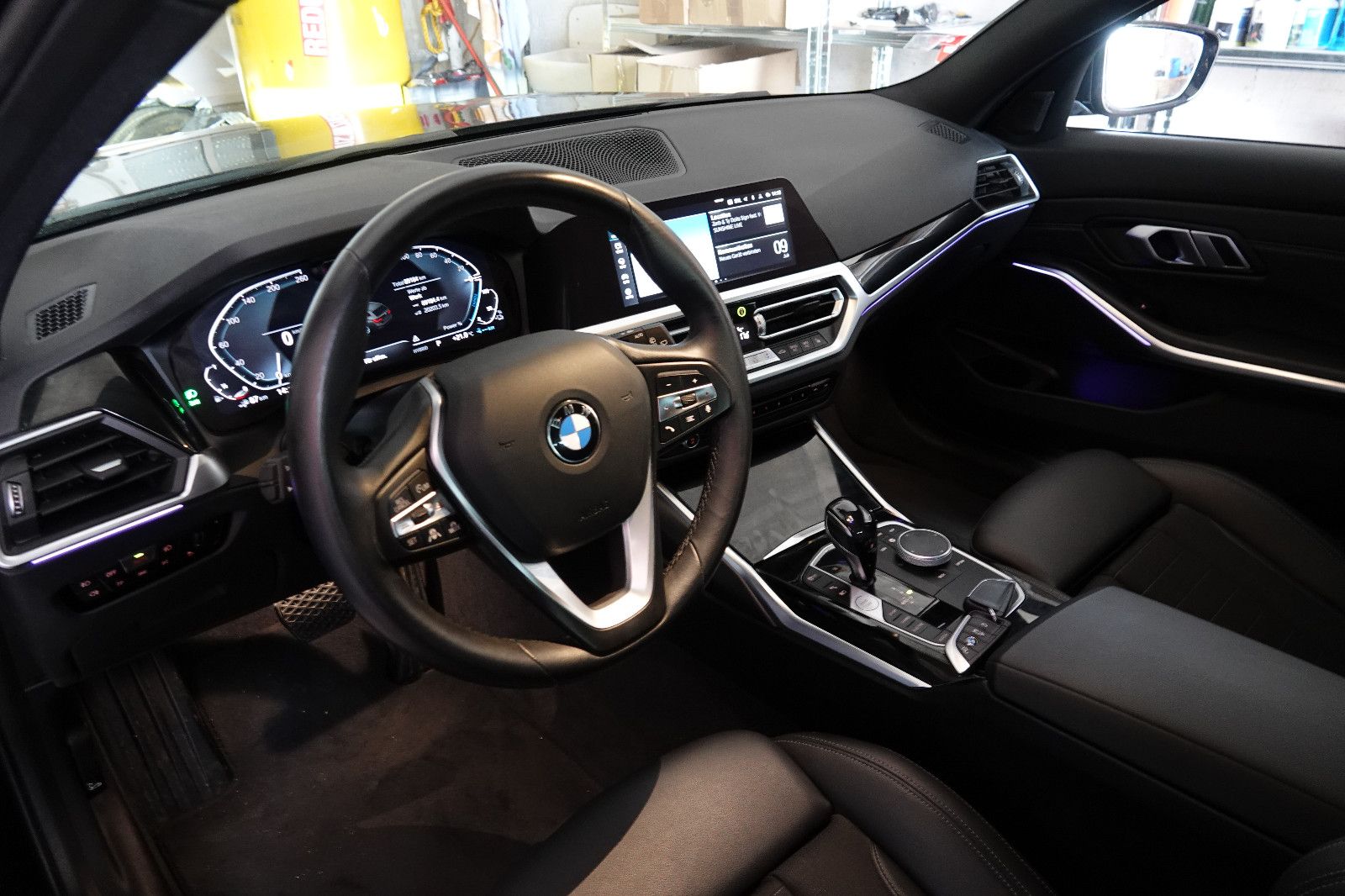 BMW 330e xDrive Touring Sport-Line - Samsaru's Car Outlet