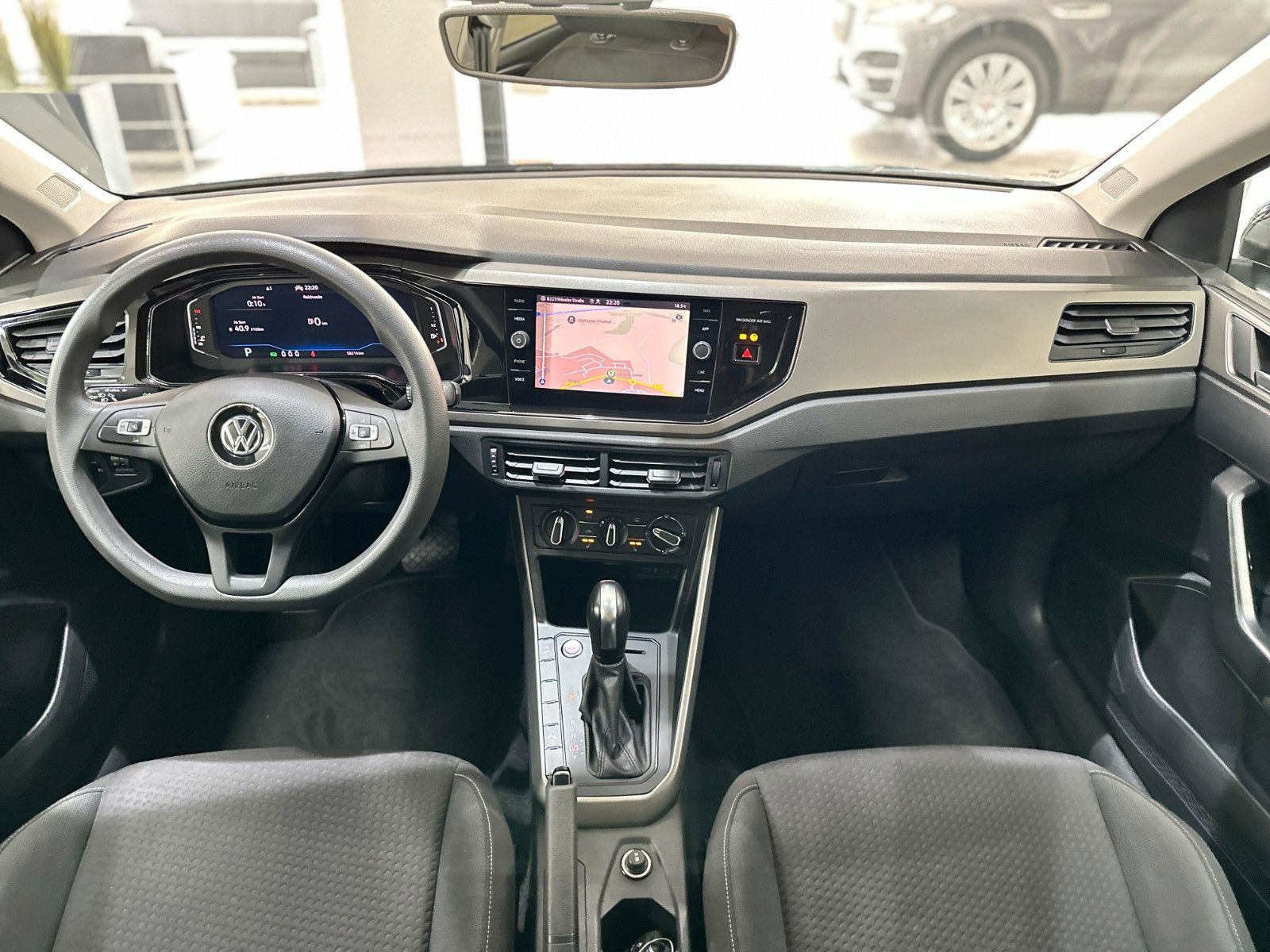 Volkswagen Polo VI 1.0 TSI Automatik - Samsaru's Car Outlet