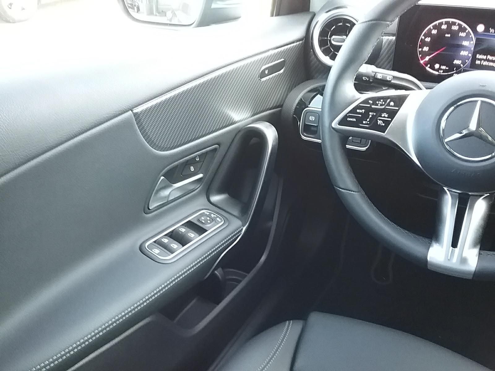Mercedes-Benz A 180 PROGRESSIVE LINE - Samsaru's Car Outlet