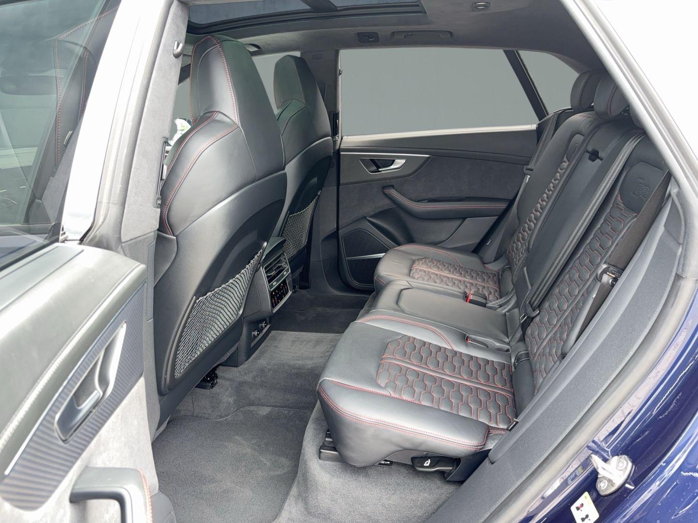 Audi RSQ8 4.0 TFSI quattro MATRIX PANO RS-AGA STANDHZ