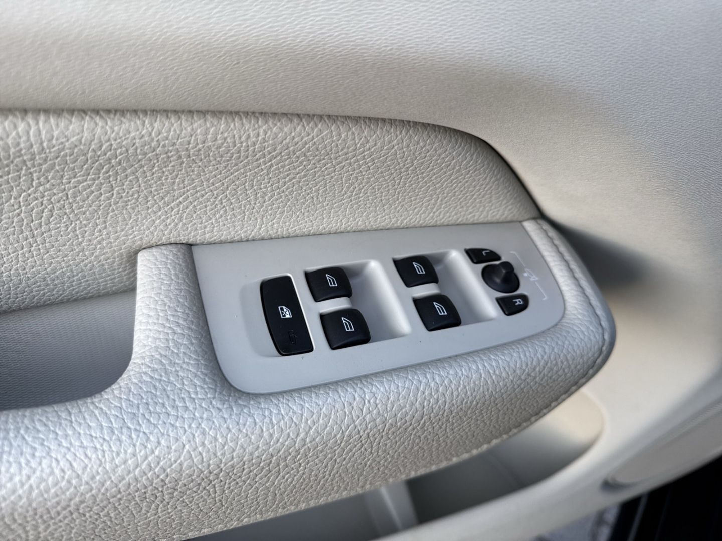 Volvo XC60 Inscription Expr. Recharge T6 AWD H&K AHK N